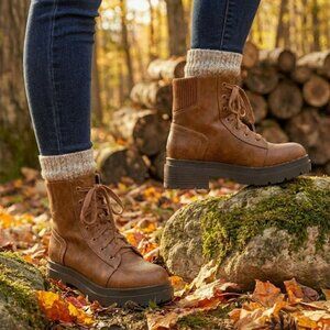 NWT SODA Brown Combat Hiker Boots Knit Cuff Lug Sole Lace Up Ankle Bootie